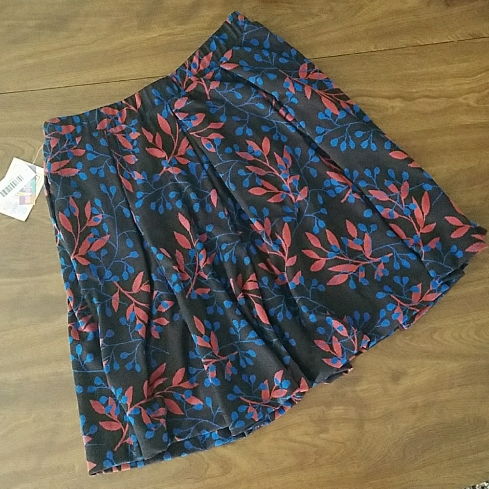 BNWT LuLaRoe Madison skirt